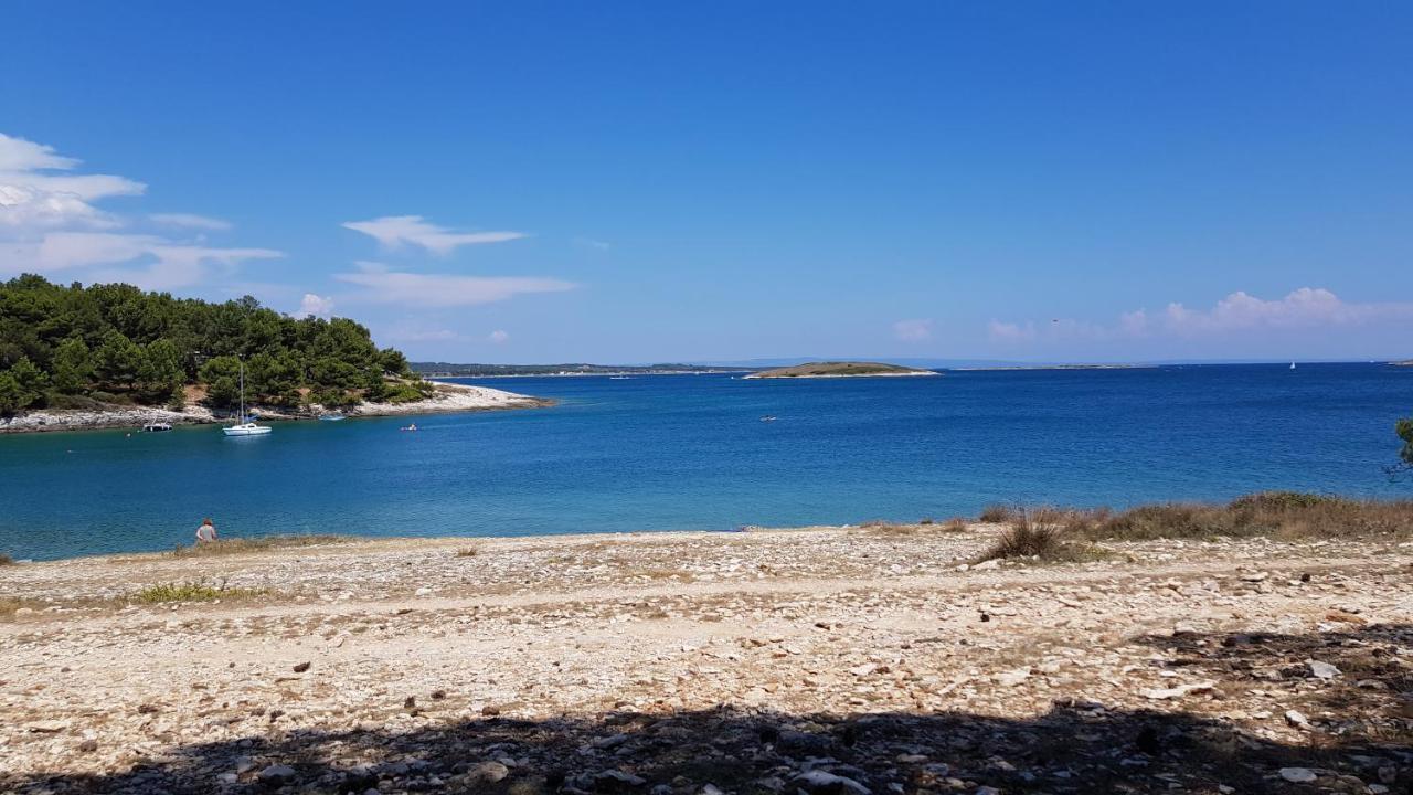 Apartmani Sunce I More Premantura Bagian luar foto